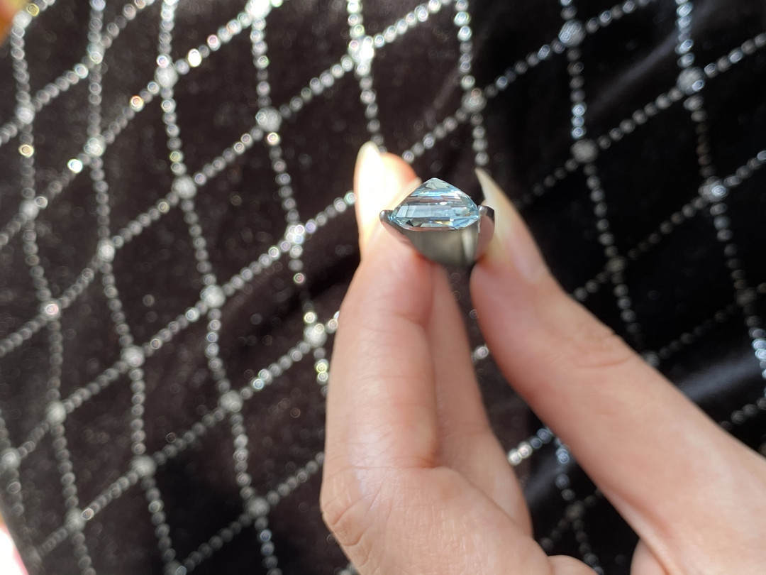 【3月14日 裸石、银饰、18K首饰】HH GEMS 3月综合拍卖特辑 三月生辰石 无烧海蓝宝 2.55克拉 无证书 支持复检