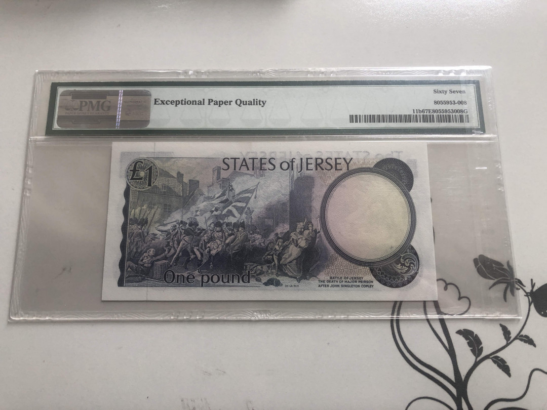 【收藏联盟】第126期拍卖——数字迷踪（共45拍） 【727小号】泽西 1976-88年 1镑 高冠女王 PMG67EPQ 反映泽西战役的油画作品《皮尔森少校之死 Death of Major Peirson》