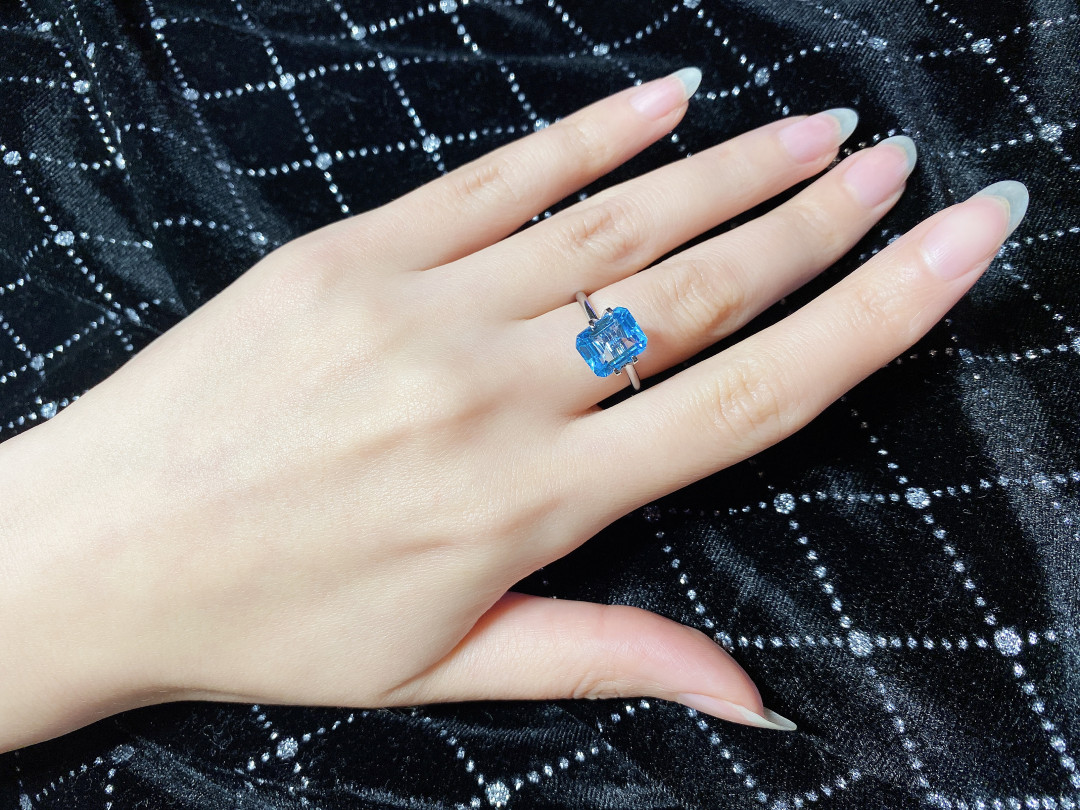 【3月14日 裸石、银饰、18K首饰】HH GEMS 3月综合拍卖特辑 天然托帕石 4.56克拉 裸石