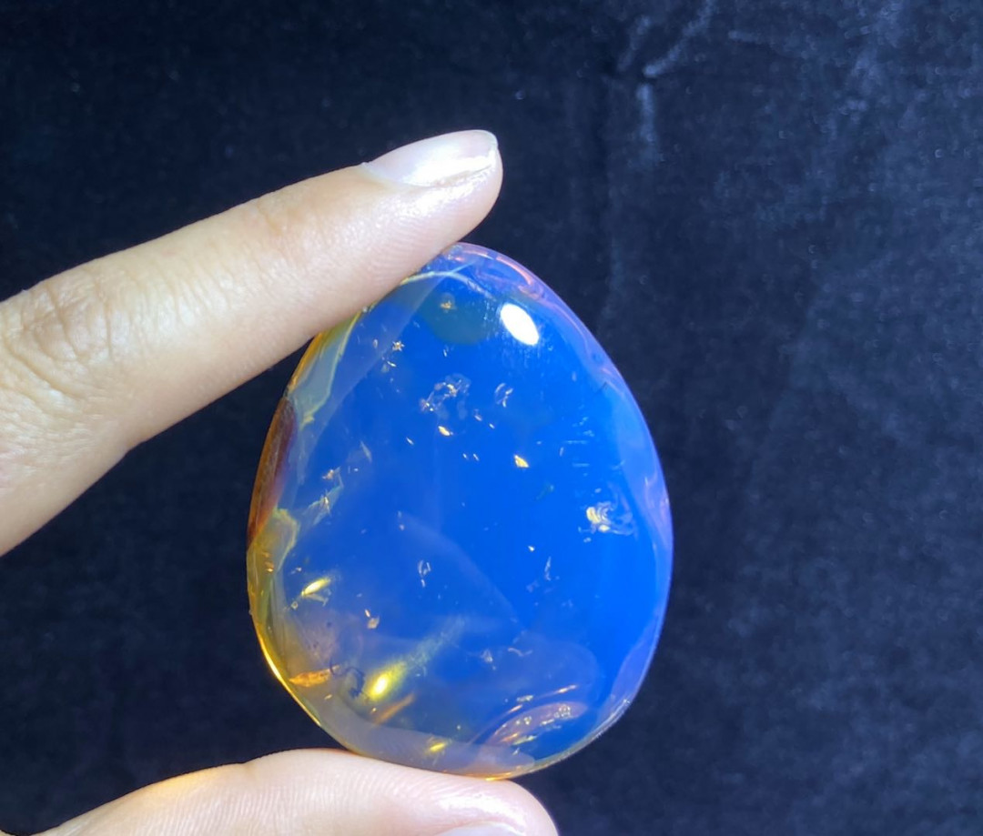 多米尼加蓝珀专场 多米尼加蓝珀随形吊坠