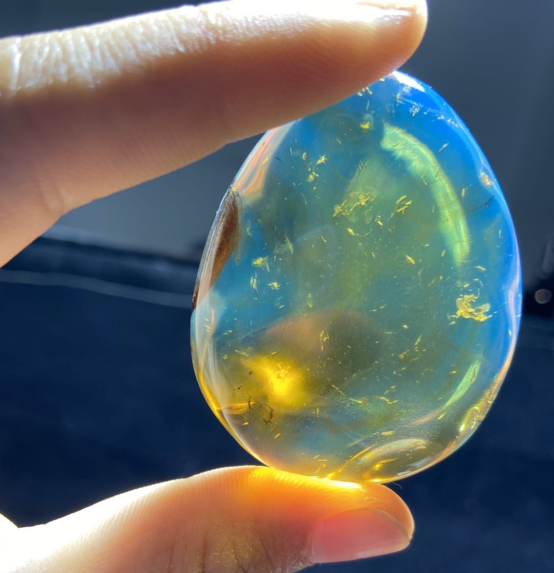 多米尼加蓝珀专场 多米尼加蓝珀随形吊坠