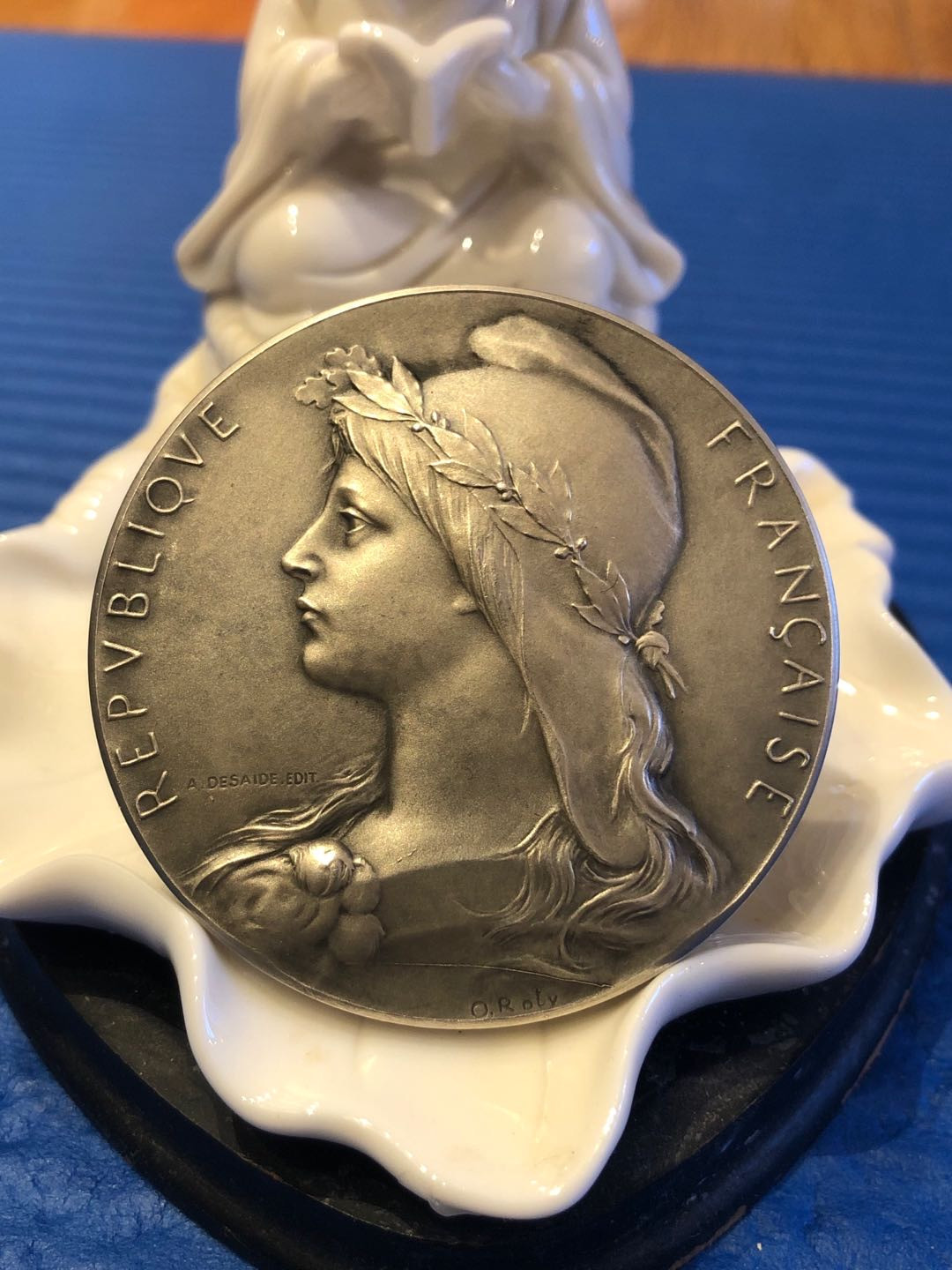 麦朵尔俱乐部新艺术名家专场（第23场） 玛丽安娜