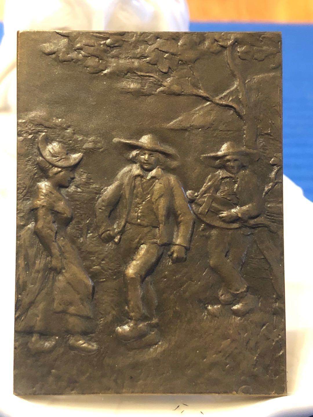 麦朵尔俱乐部新艺术名家专场（第23场） Bourhonnaise民族服饰