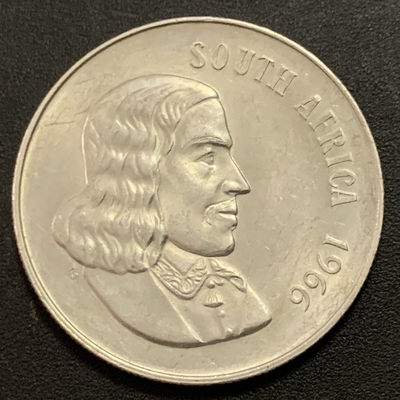 紫瑗钱币—微拍第38期  - 南非 1966年 总督吕贝克 1兰特 15克 0.8银