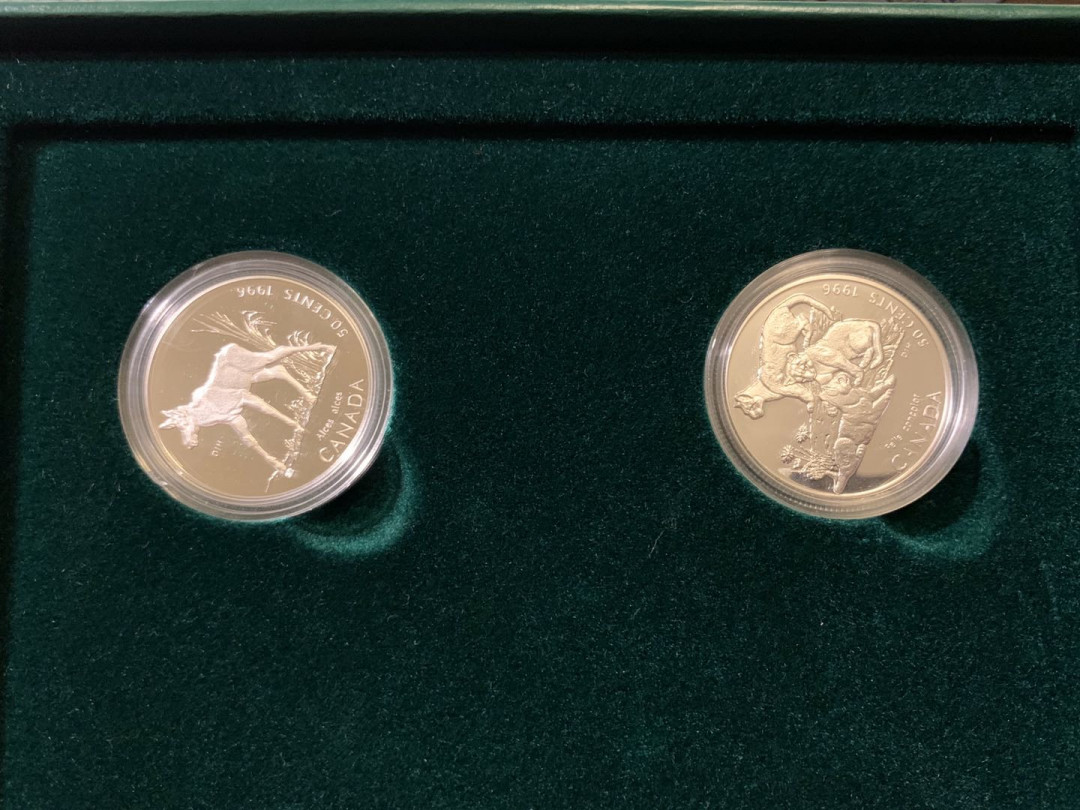 紫瑗钱币—微拍第38期  加拿大 1996年 珍稀动物系列 4枚 银币 原盒