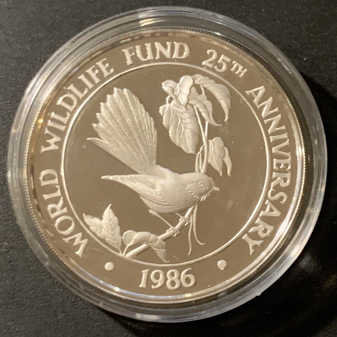 紫瑗钱币—微拍第38期  萨摩亚 1986年 WWF基金会25周年 长尾鸟 10元 28.28克 0.925银 精制