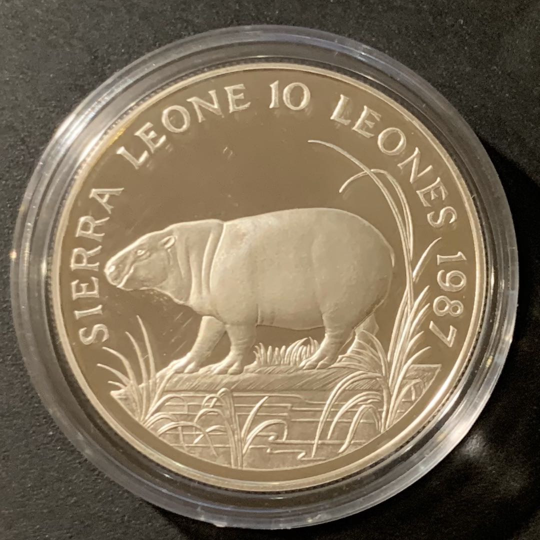 紫瑗钱币—微拍第38期  塞拉利昂 1987年  野生动物系列 侏儒河马 10利昂 28.28克 0.925银 精制