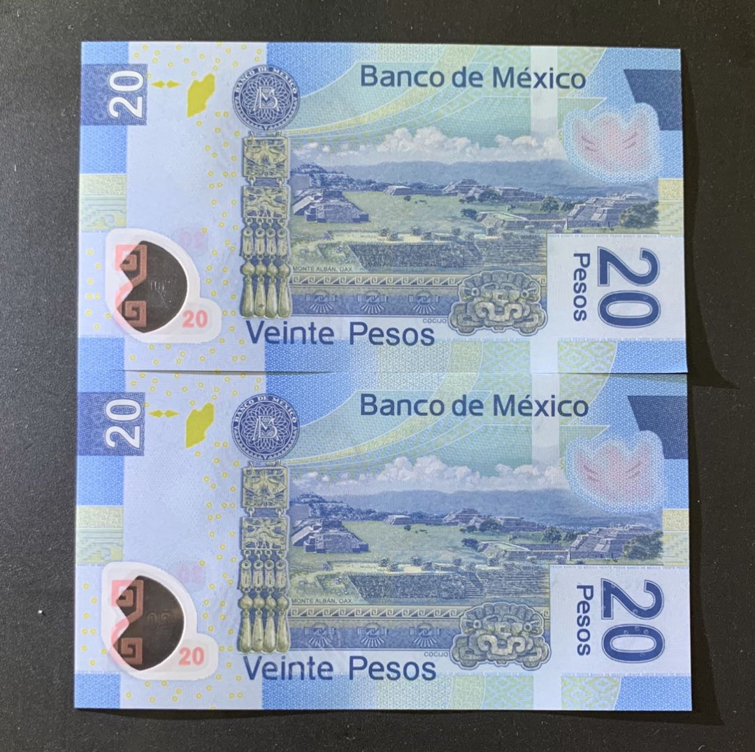 紫瑗钱币—微拍第39期—纸币场 墨西哥 2016年  20比索 塑料币 2枚一组 AA系列A冠 首发 UNC