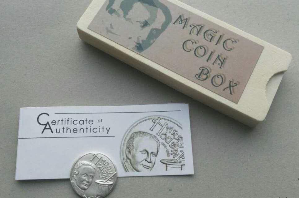 【币观天下】第101期钱币拍卖 帕劳2011年魔术师哈里·胡迪尼纪念银币 