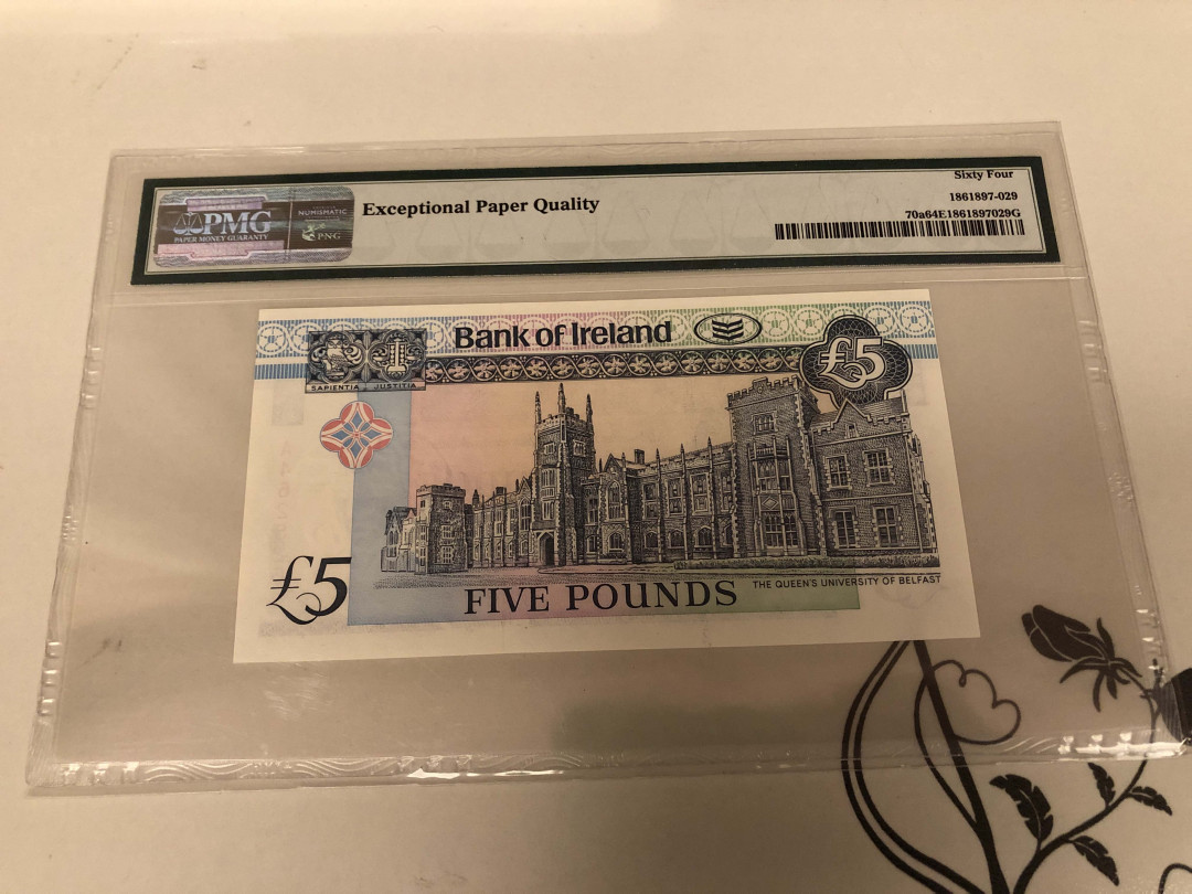 【收藏联盟】第129期拍卖——撒哈拉的黑珍珠（共50拍） 北爱尔兰 1990年 5镑 PMG64EPQ