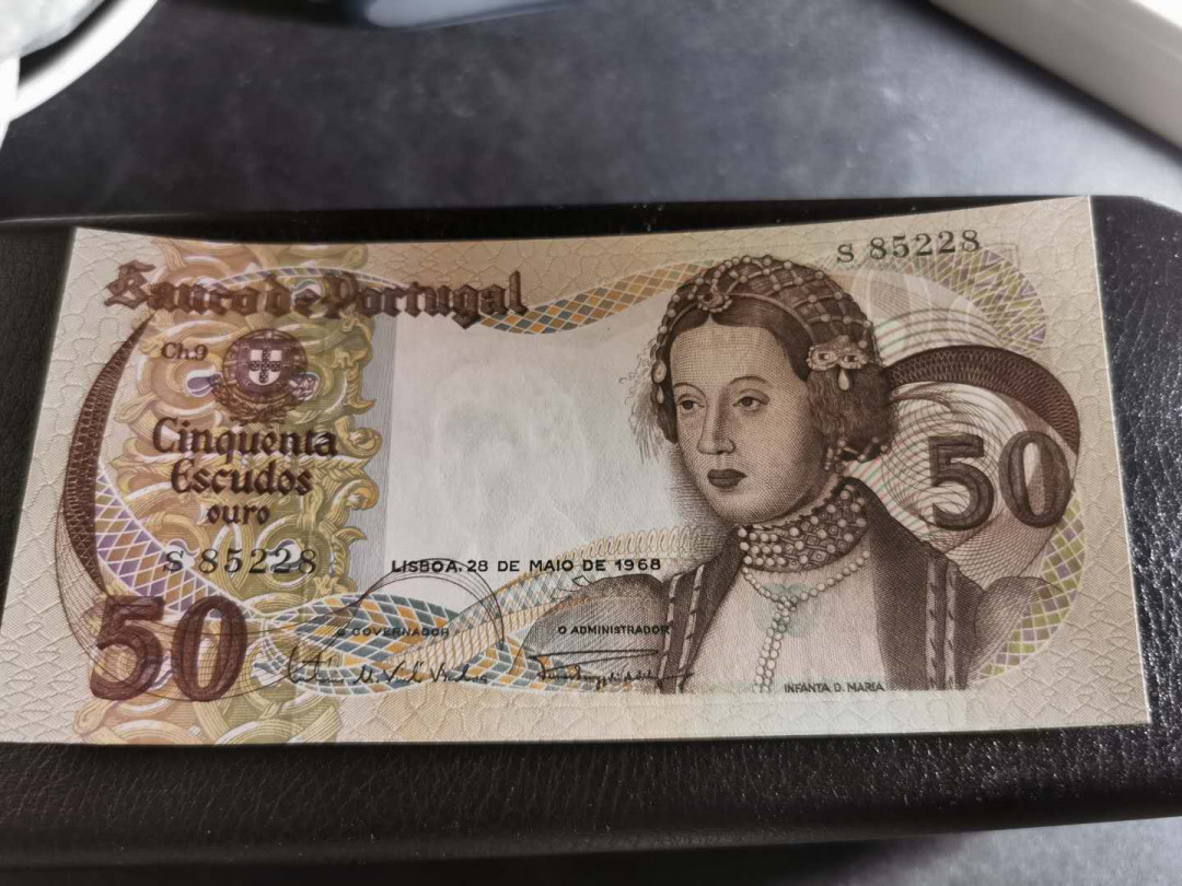 【鲸贝乐淘】千字文·第“岂敢毁伤”号拍卖 【葡萄牙】1968年50元两张，全新全品UNC 