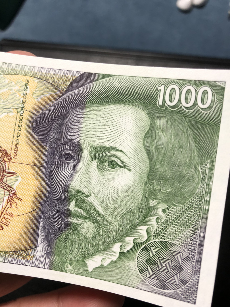 《外钞收藏家》第七十七期拍卖 西班牙1992年1000  正反面大胡子雕刻精美  绝品