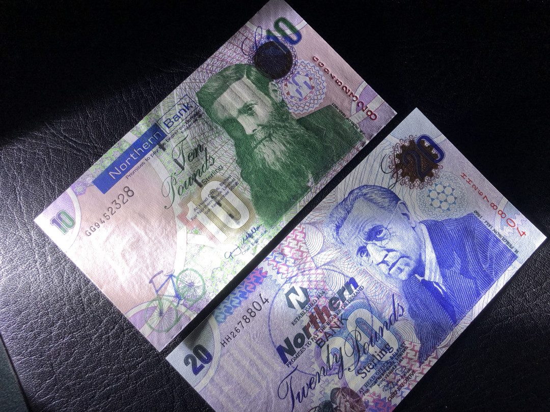 《外钞收藏家》第七十七期拍卖 北爱尔兰2006年 20镑、2008年10镑 全新绝品