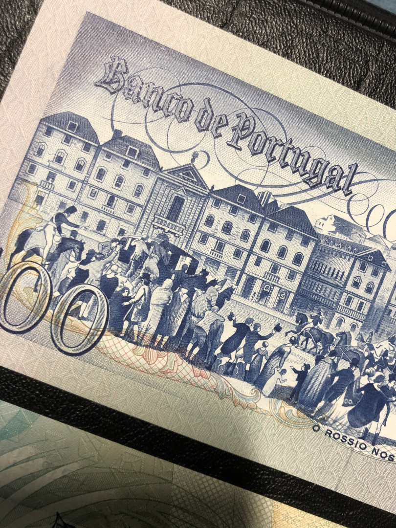 《外钞收藏家》第七十七期拍卖 葡萄牙两个版本100 全新绝品