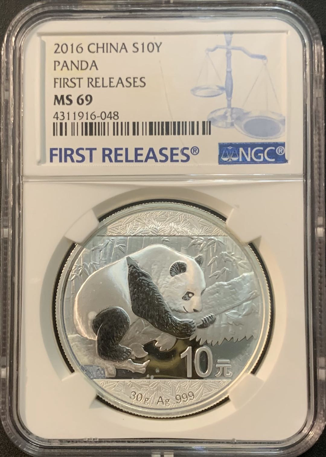 紫瑗钱币—微拍第41期  中国 2016年 熊猫投资银币 10元 NGC MS69 首期标