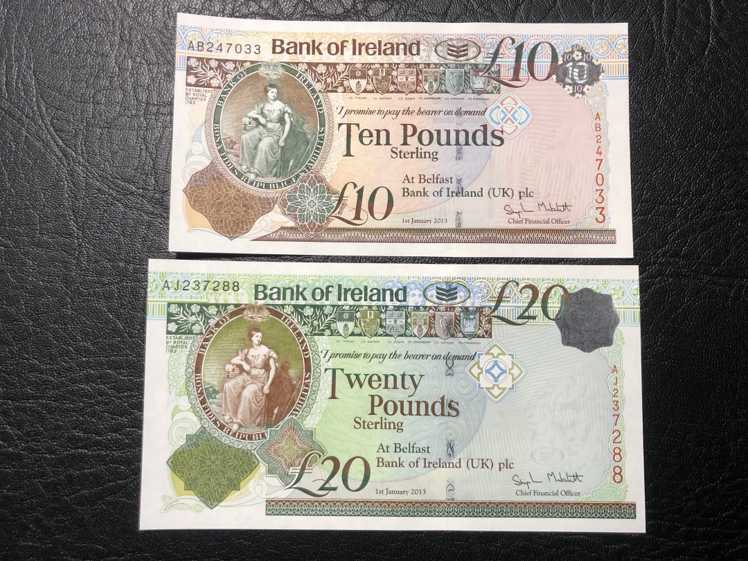 《外钞收藏家》第七十七期拍卖 北爱尔兰2013年20、10镑 两张双尾 全新绝品