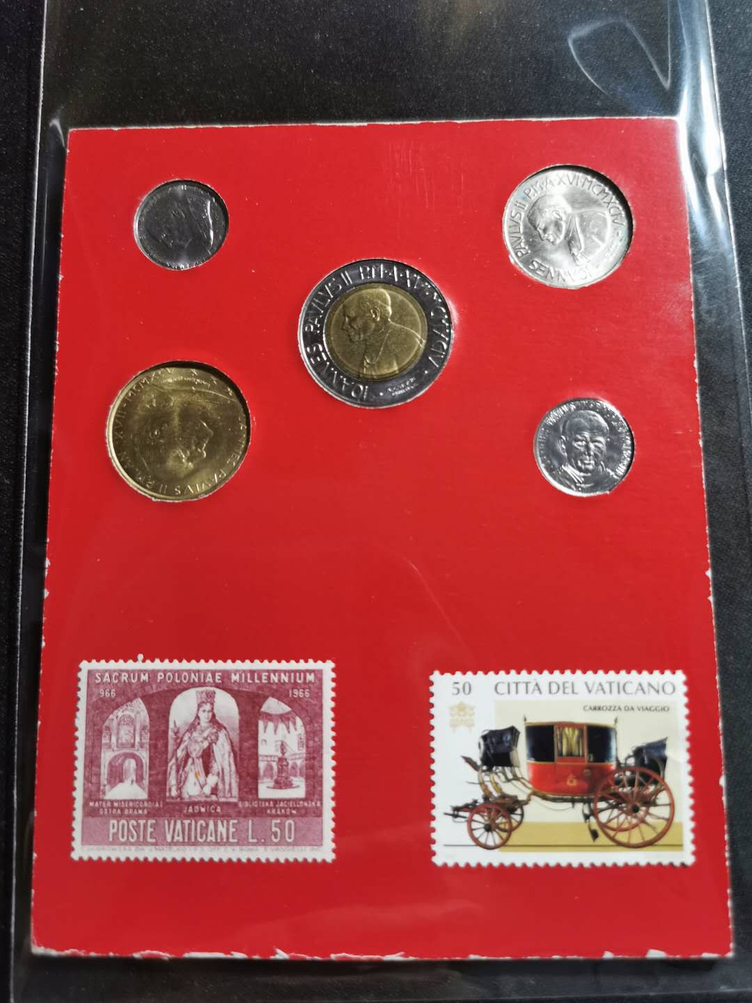 【鲸贝乐淘】千字文·第“岂敢毁伤”号拍卖 【梵蒂冈🇻🇦】钱币有钱卡册，上边缘有揭薄，9.6品