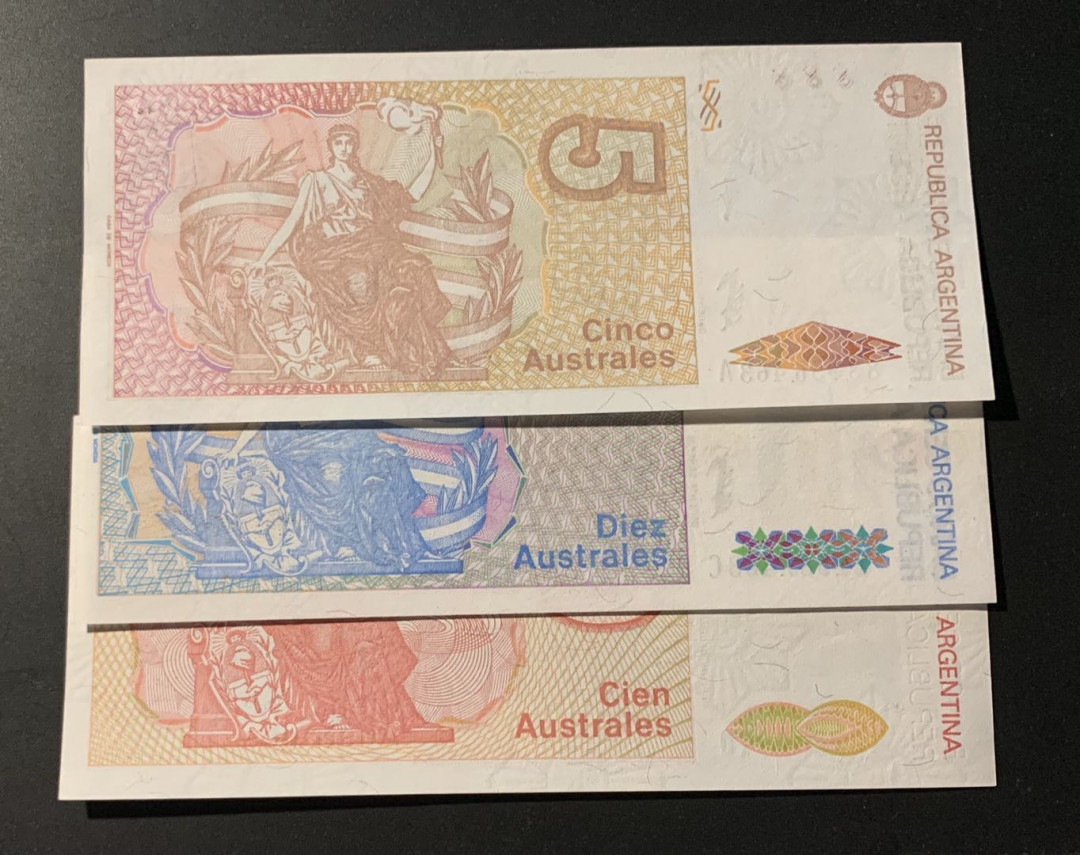 紫瑗钱币—微拍第42期—纸币场 阿根廷 5 10 50比索 3枚一组 UNC
