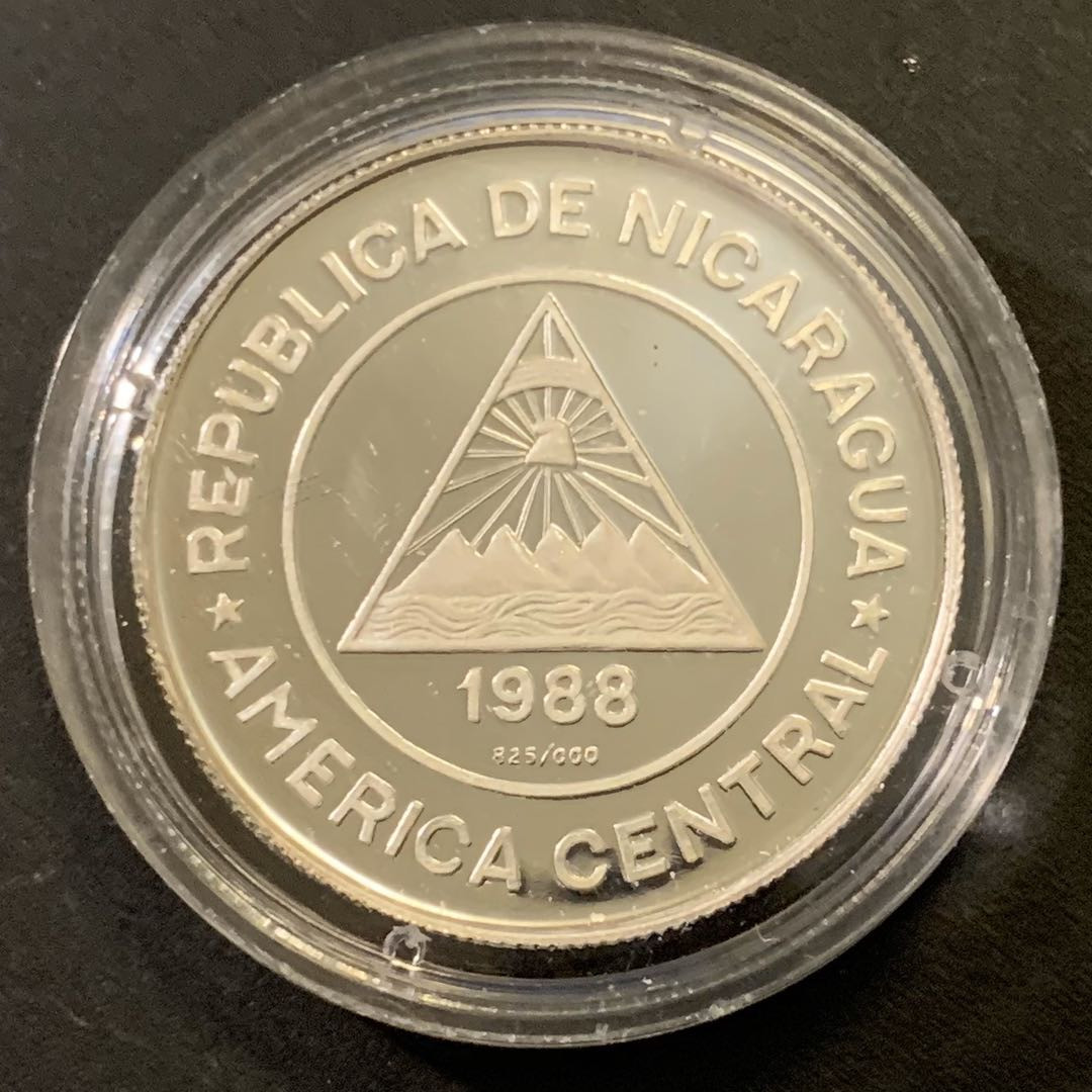 紫瑗钱币—微拍第43期  尼加拉瓜 1988年 卡尔加里冬奥会 滑雪 50科多巴 16.6克 0.825银 精制