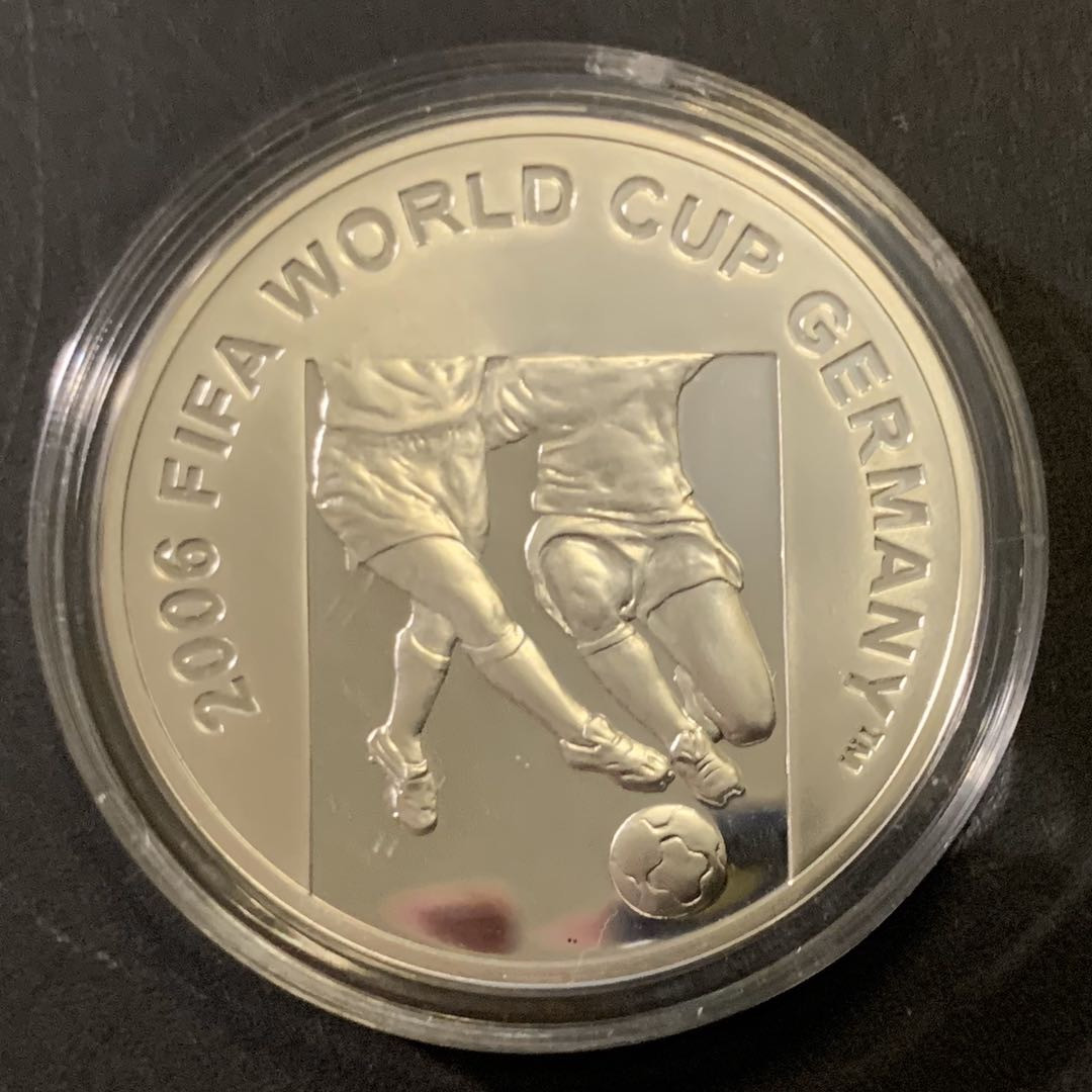 紫瑗钱币—微拍第43期  阿塞拜疆 2004年 德国世界杯 50马纳特 28.28克 0.925银 精制