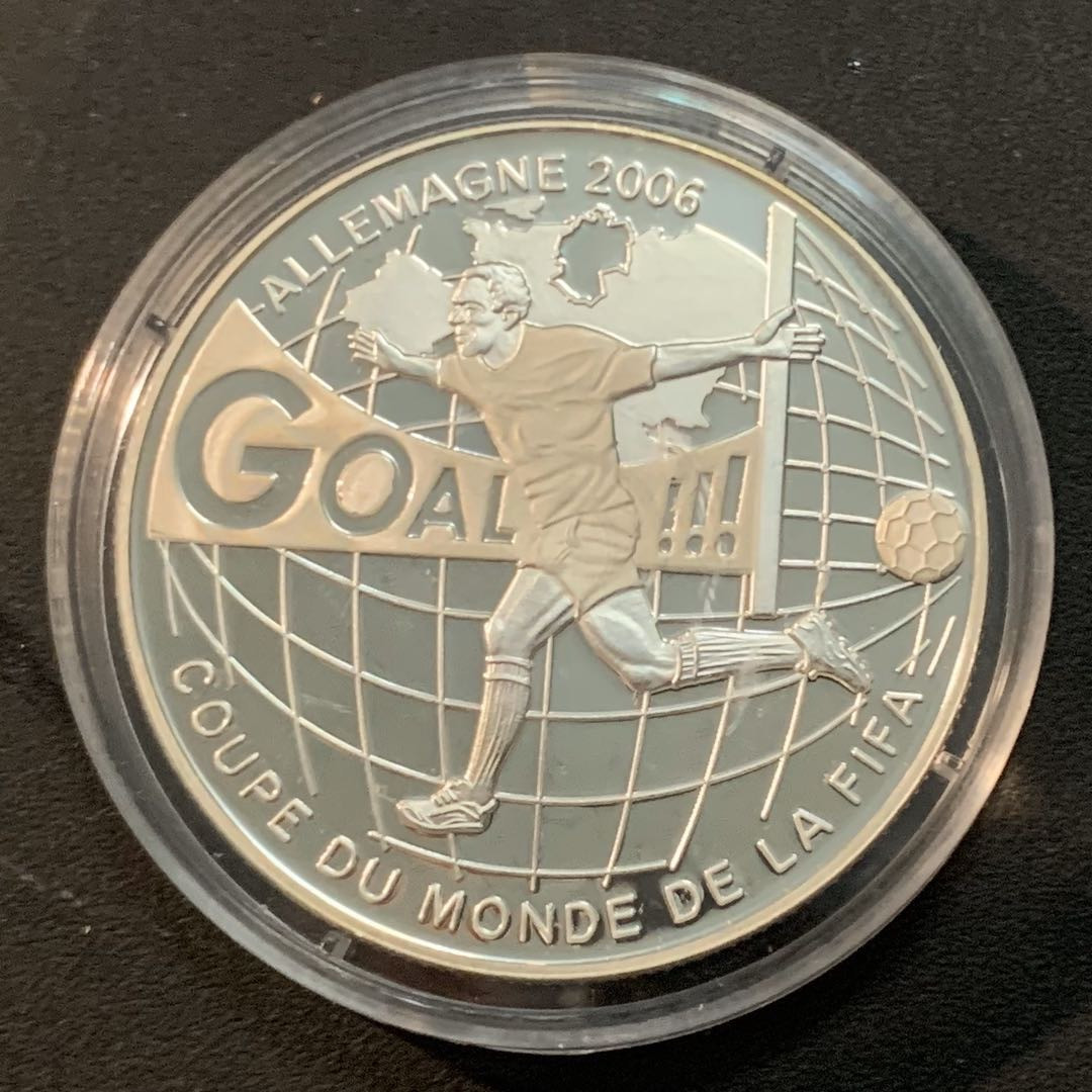 紫瑗钱币—微拍第43期  民主刚果 2004年 德国世界杯 10法郎 25克 0.925银 精制