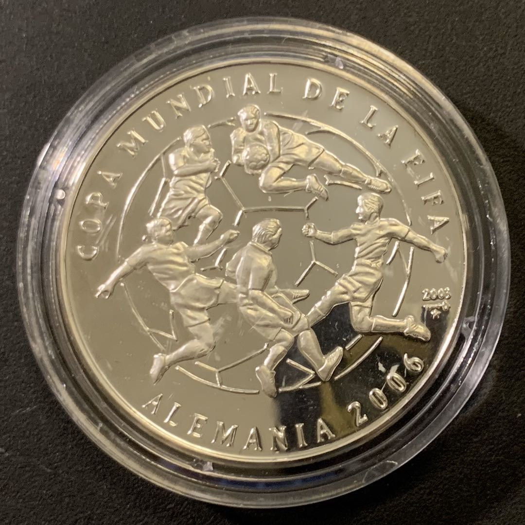 紫瑗钱币—微拍第43期  古巴 2003年 德国世界杯 10比索 1盎司 31.1克 0.999银 精制