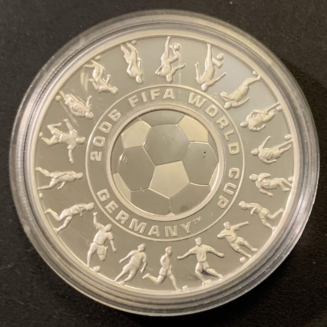 紫瑗钱币—微拍第43期  澳大利亚 2006年 德国世界杯 1.25元 字母币 31.1克 0.999银 精制