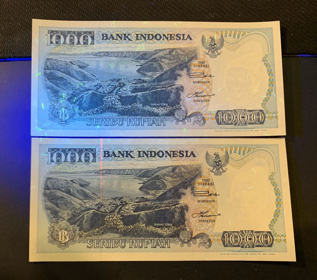 紫瑗钱币—微拍第44期—纸币场 印度尼西亚 1992年  多巴湖 1000卢比 2枚一组 UNC P-129