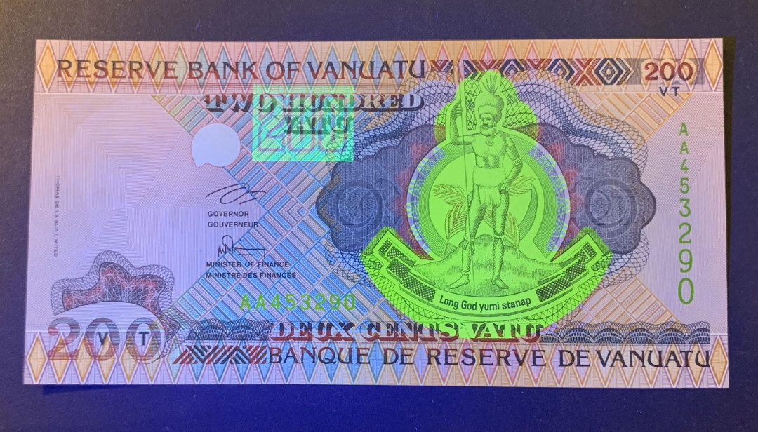 紫瑗钱币—微拍第44期—纸币场 瓦努阿图 1995年 200阿图 AA冠 UNC