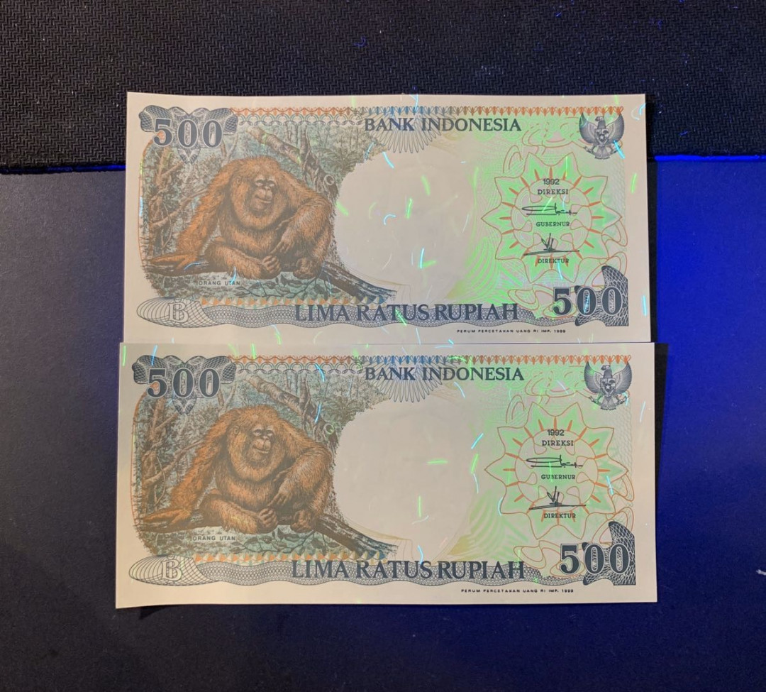 紫瑗钱币—微拍第44期—纸币场 印度尼西亚 1992年 印度尼西亚银行 大猩猩 500卢比 2枚一组 UNC 