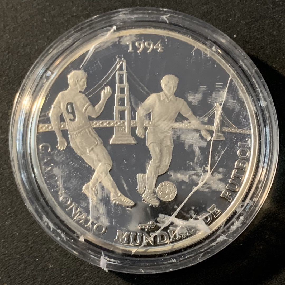 紫瑗钱币—微拍第45期  古巴 1994年 94美国世界杯 10比索 20克 0.999银 精制