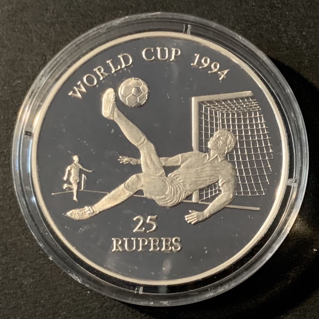 紫瑗钱币—微拍第45期  塞舌尔 1993年 94美国世界杯 25卢比 31.46克 0.925银 精制