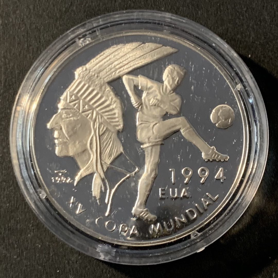 紫瑗钱币—微拍第45期  古巴 1992年 94美国世界杯 10比索 20克 0.999银 精制