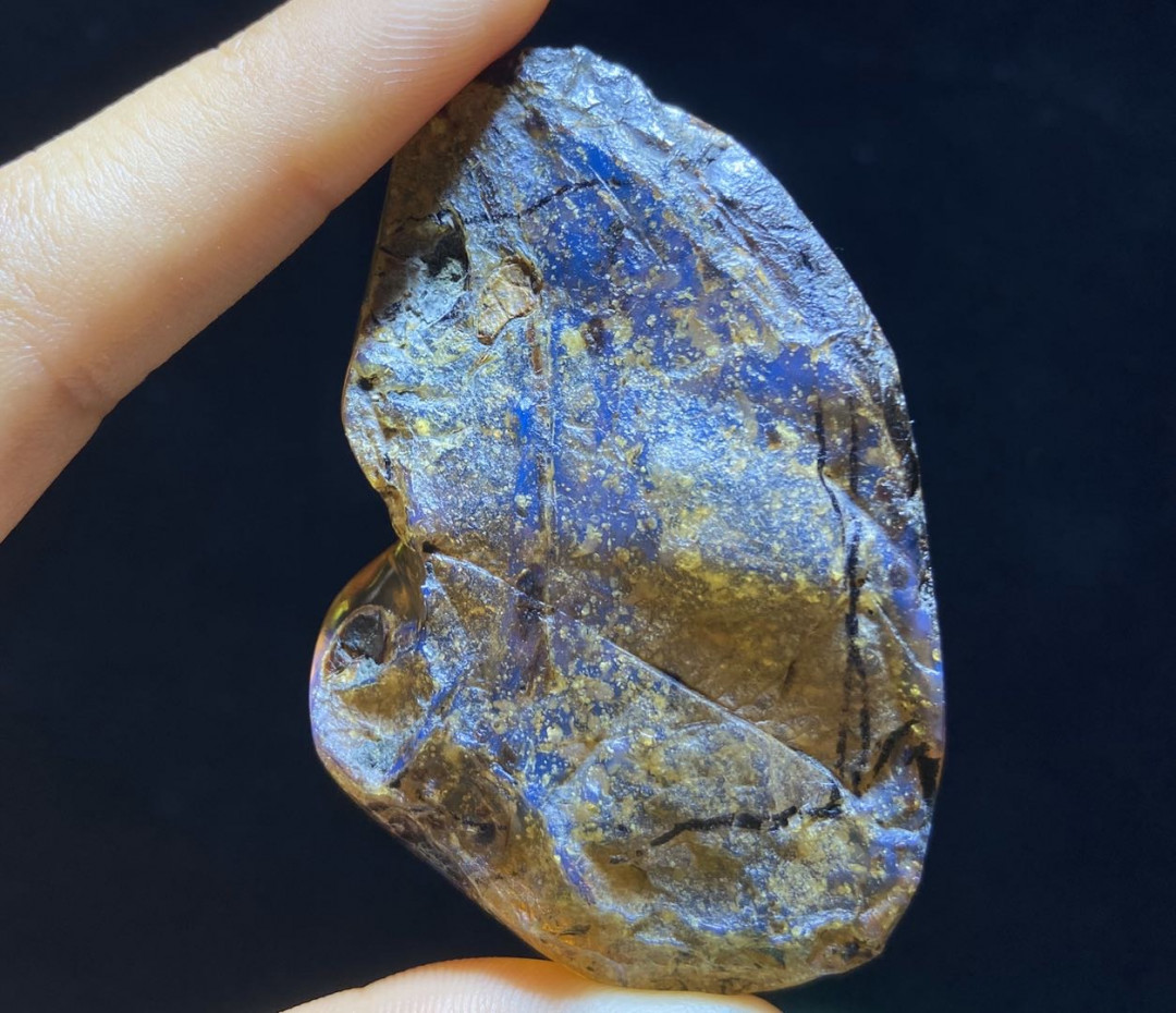 多米尼加蓝珀拍卖 多米尼加蓝珀随形