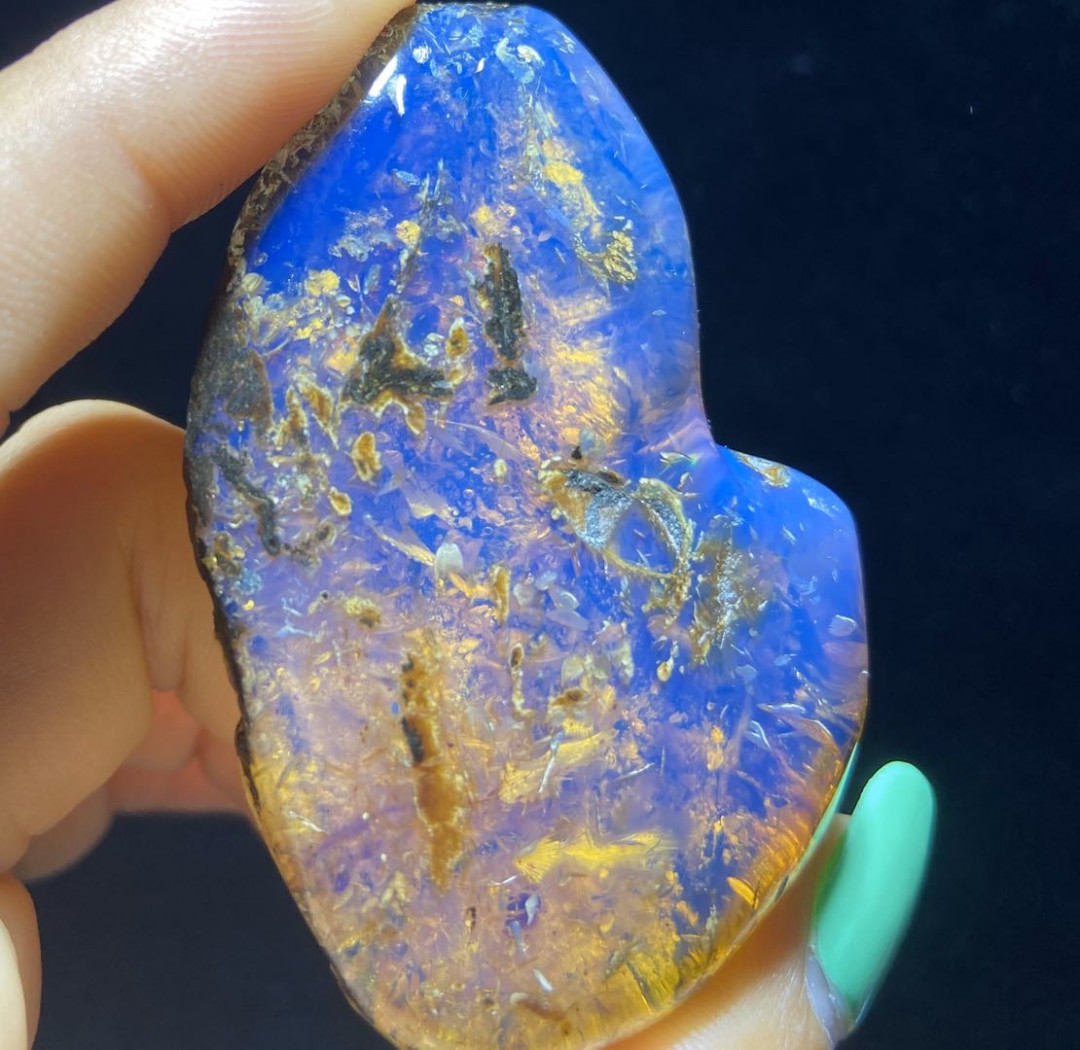 多米尼加蓝珀拍卖 多米尼加蓝珀随形