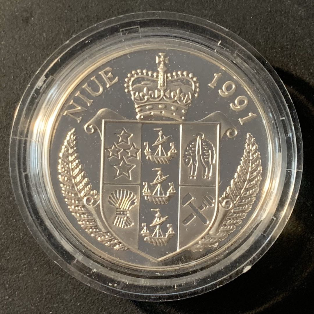 紫瑗钱币—微拍第45期  纽埃 1991年 94年美国世界杯 10元 31.53克 0.999银 精制