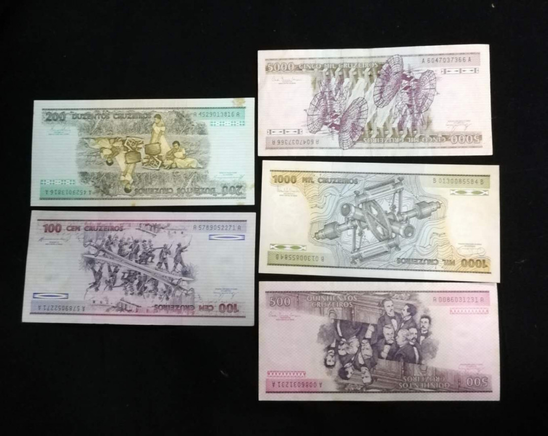 北京马甸外币专卖拍卖第一期纸币专场，陆续上新敬请关注 巴西早期纸币五枚/套，非全品