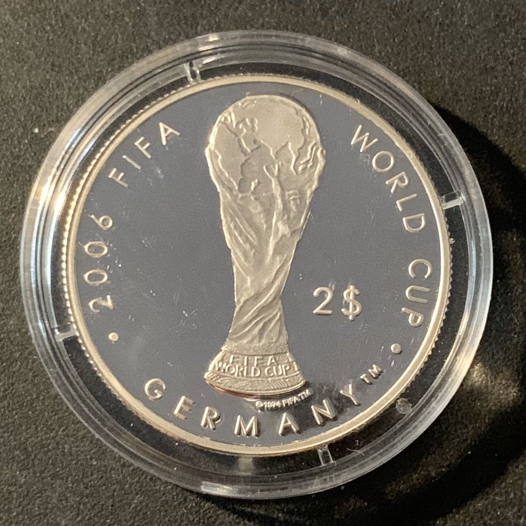 紫瑗钱币—微拍第45期  斐济 2004年 06德国世界杯 2元 10克 0.925银 精制