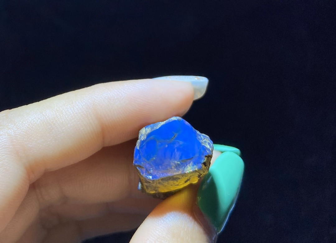 多米尼加蓝珀拍卖 多米尼加蓝珀原石小料