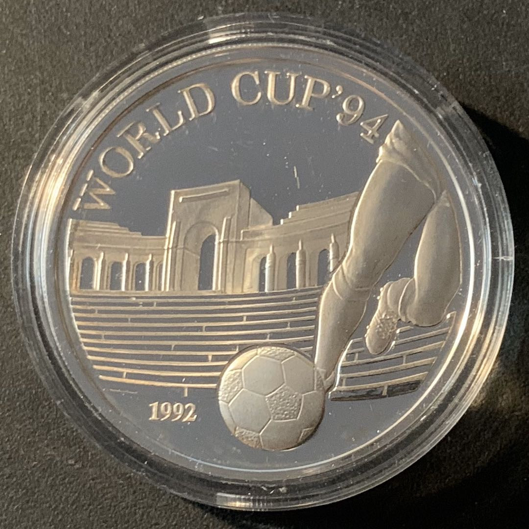 紫瑗钱币—微拍第45期  萨摩亚 1992年 04美国世界杯 10元 31.47克 0.925银 精制