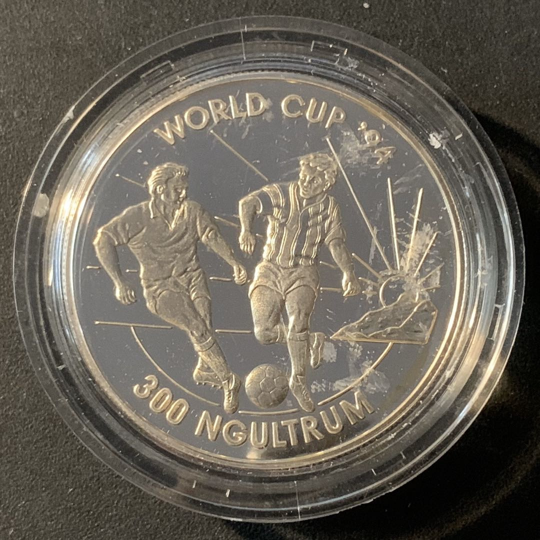 紫瑗钱币—微拍第45期  不丹 1992年 04美国世界杯 300努尔特鲁姆 31.5克 0.925银 精制