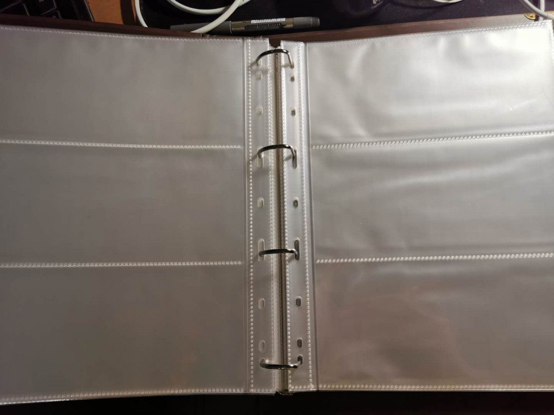 【鲸贝乐淘】千字文·第“男效才良”号拍卖 【收藏册】珍品收藏册，内有65页，双面透明，能放390张纸币