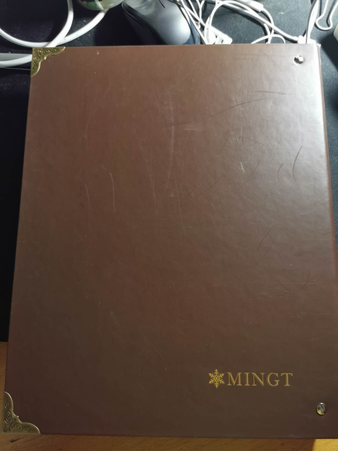 【鲸贝乐淘】千字文·第“男效才良”号拍卖 【收藏册】珍品收藏册，内有65页，双面透明，能放390张纸币