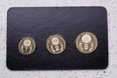 【随心拍&GetCoins】现代钱币拍卖第四十六期 保加利亚1980年世界杯纪念币三枚，铜镍合金精制，带包装。