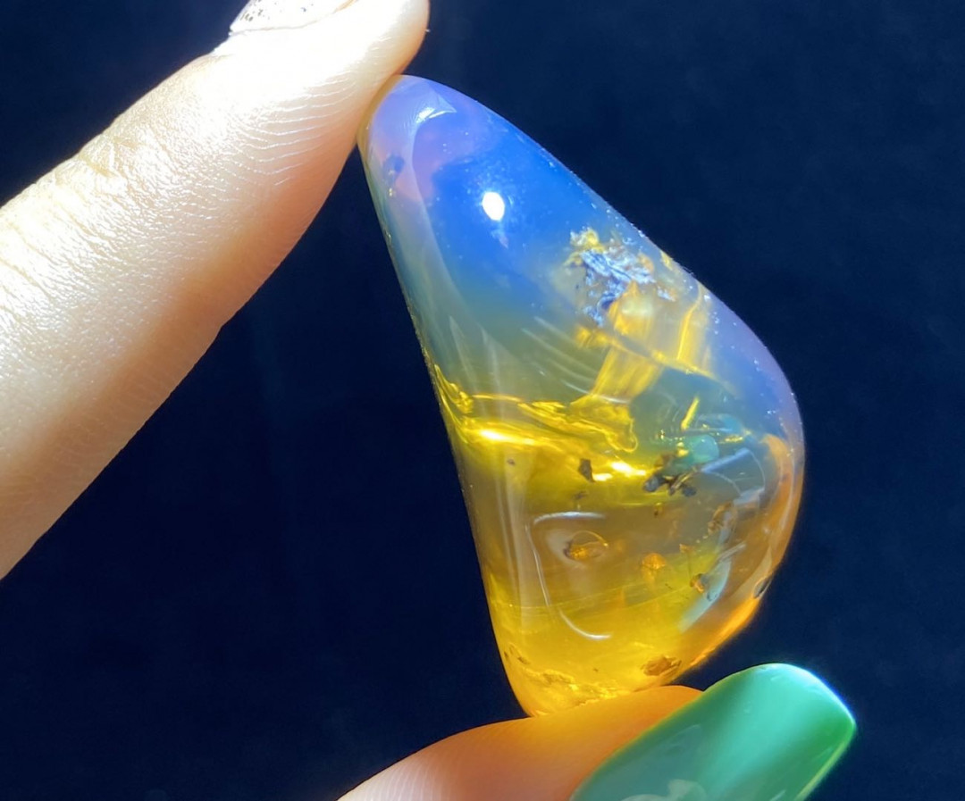 多米尼加蓝珀拍卖 缅甸琥珀随形