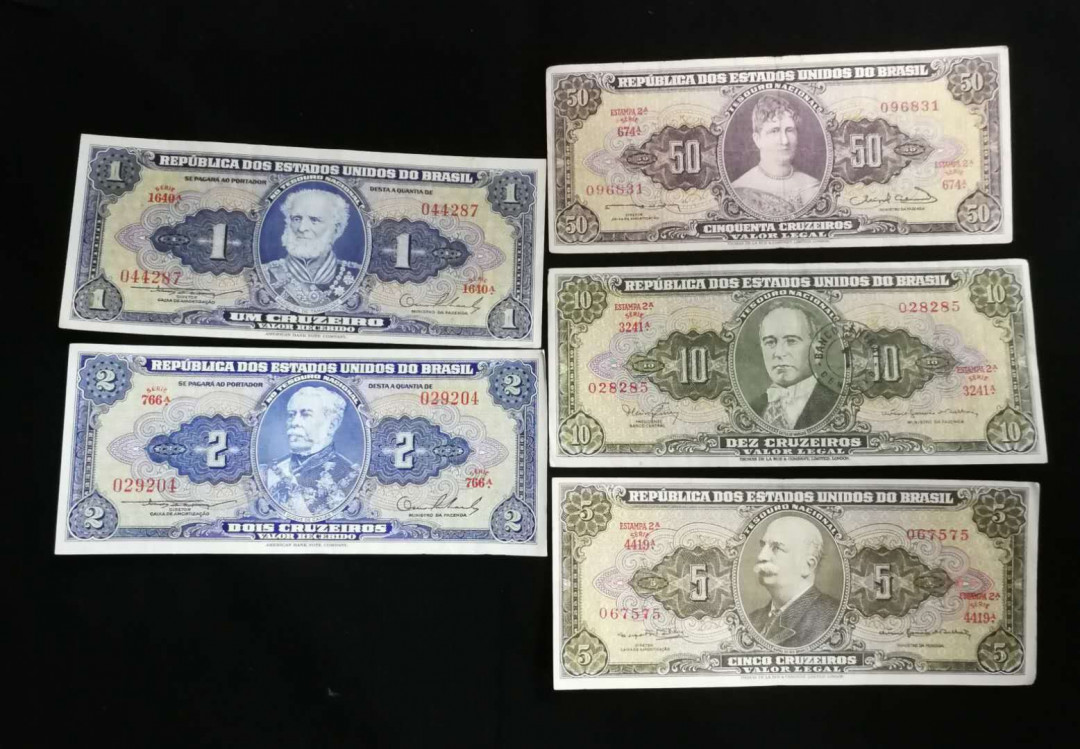 北京马甸外币专卖拍卖第一期纸币专场，陆续上新敬请关注 巴西早期纸币5张，品相如图，非全新品相