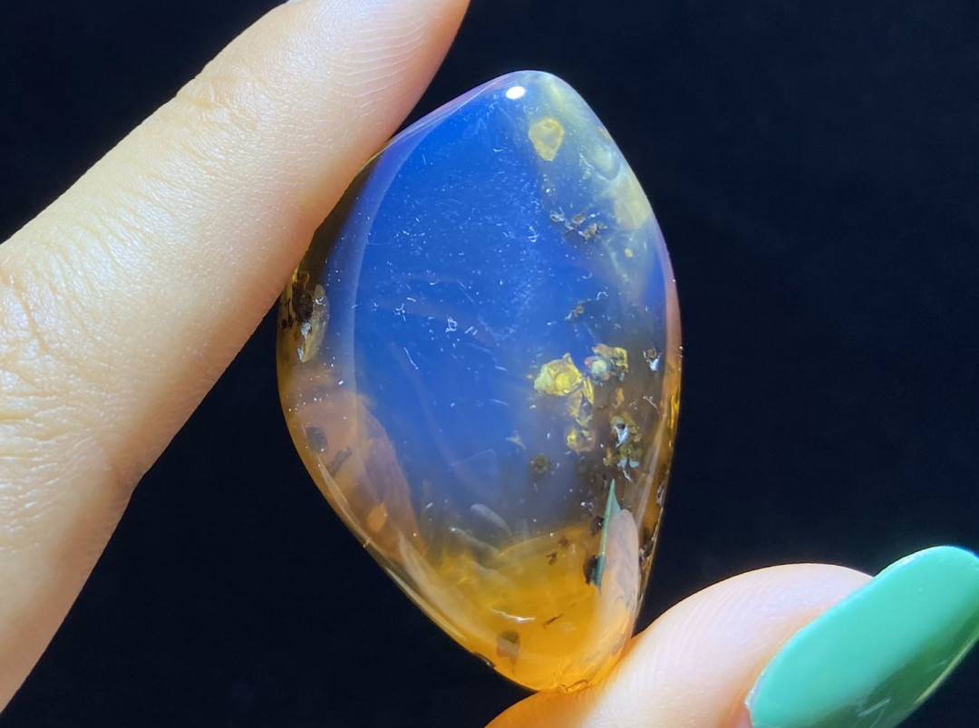 多米尼加蓝珀拍卖 缅甸琥珀随形