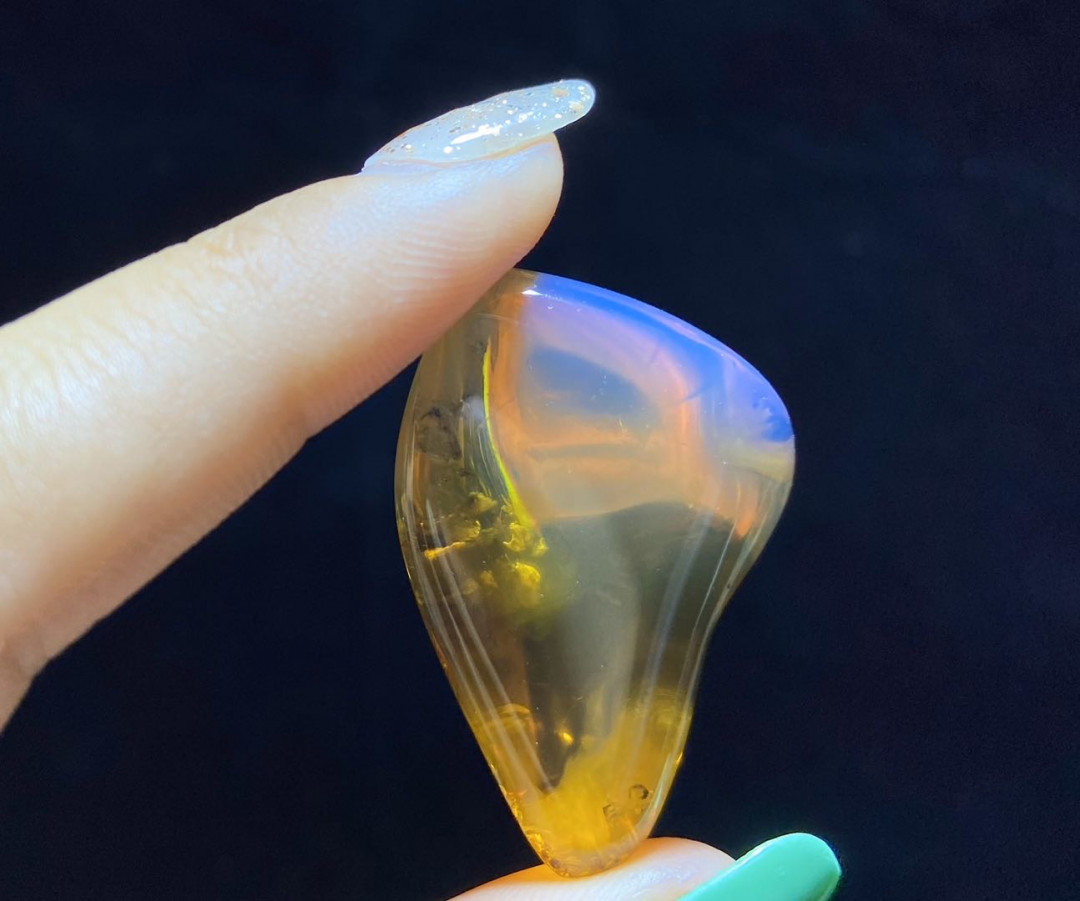 多米尼加蓝珀拍卖 缅甸琥珀随形