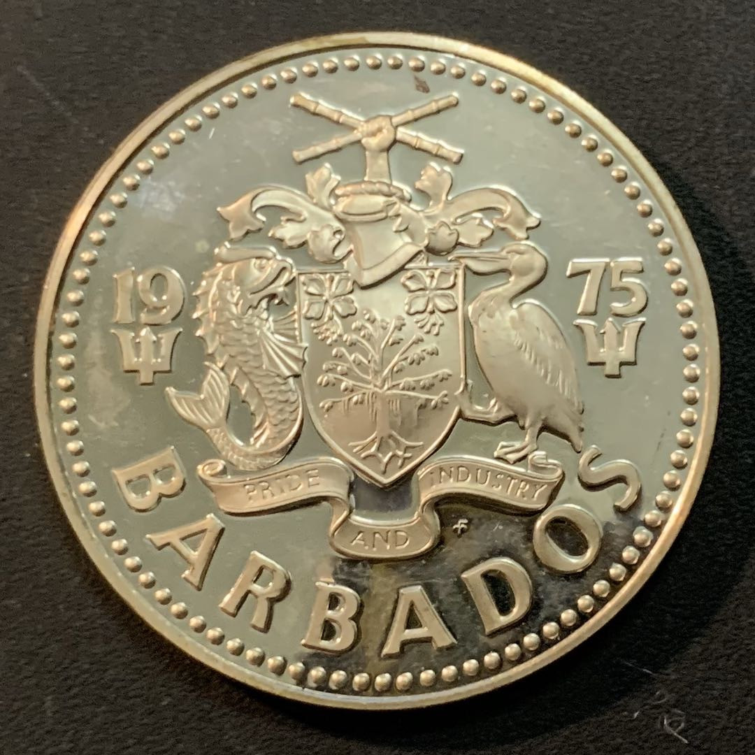 紫瑗钱币—微拍第46期  巴巴多斯 1975年 喷泉 5元 31.1克 0.8银 精制