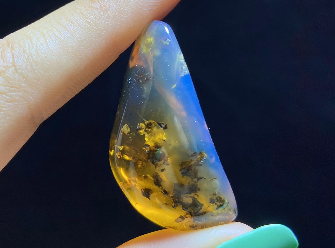 多米尼加蓝珀拍卖 缅甸琥珀随形